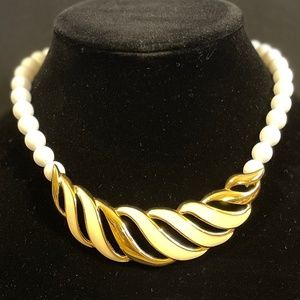 Vintage Monet Signed Gold Tone & Cream Enamel Collar Statement Necklace (1970’s)